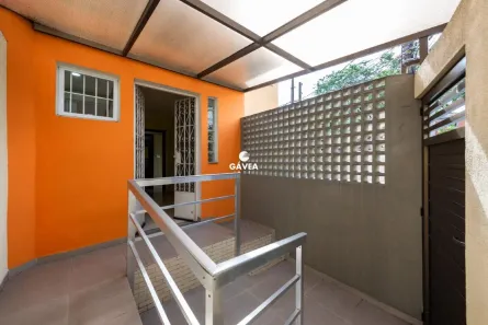 Casa com 3 Quartos para alugar, 180m² no Embaré, Santos