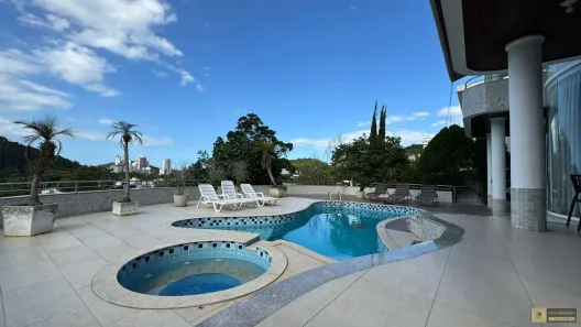 Casa de Condomínio com 5 Quartos para alugar, 500m² no Ariribá, Balneário Camboriú