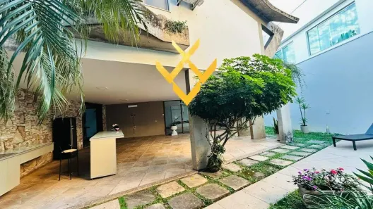 Casa com 5 Quartos à venda, 658m² no Centro, Divinópolis