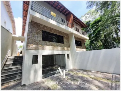 Sobrado com 3 Quartos à venda, 312m² no Jardim Peri Peri, São Paulo