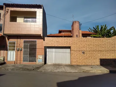Sobrado com 4 Quartos à venda, 300m² no Prefeito José Walter, Fortaleza