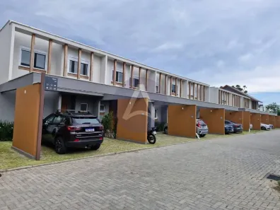 Casa de Condomínio com 3 Quartos à venda, 97m² no Morro das Pedras, Florianópolis