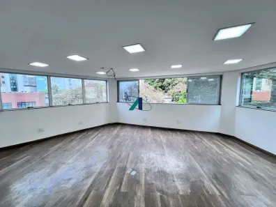 Prédio Comercial para alugar, 924m² no Savassi, Belo Horizonte