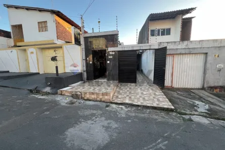Casa com 2 Quartos à venda, 70m² no Santa Lúcia, Maceió