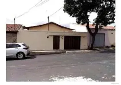 Casa com 3 Quartos à venda, 260m² no Lourival Parente, Teresina