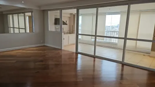 Apartamento com 4 Quartos para alugar, 190m² no Moema, São Paulo