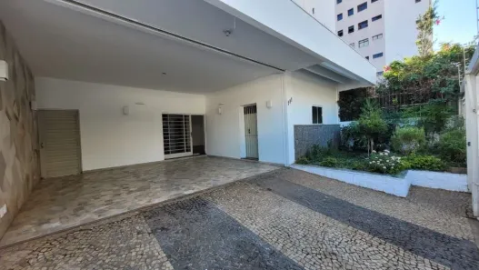 Imóvel Comercial com 3 Quartos para alugar, 250m² no Barbosa, Marília