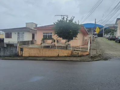 Casa com 3 Quartos para alugar, 123m² no Barreiros, São José