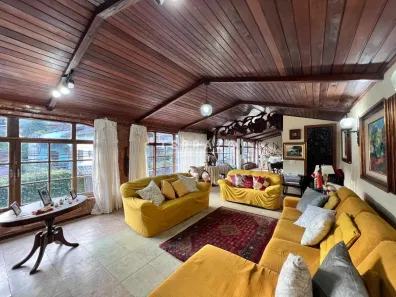 Casa com 7 Quartos à venda, 345m² no Santa Cecília, Teresópolis