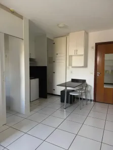Apartamento com 1 Quarto para alugar, 30m² no Zona Industrial, Brasília