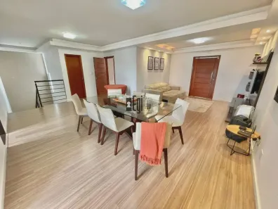 Casa com 3 Quartos à venda, 300m² no Lourdes, Juiz de Fora