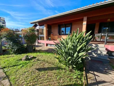 Casa com 6 Quartos à venda, 430m² no Pioneiro, Caxias do Sul