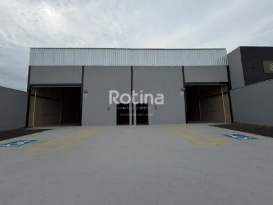 Galpão/Depósito/Armazém para alugar, 210m² no Novo Mundo, Uberlândia