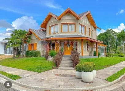Casa com 3 Quartos à venda, 220m² no , Gramado
