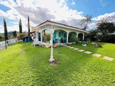 Casa com 3 Quartos à venda, 218m² no Jardim Parque da Palmeiras, Serra Negra