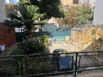 Casa com 6 Quartos à venda, 200m² no Carmo, Belo Horizonte