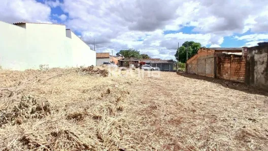 Lote/Terreno à venda, 300m² no Jaraguá, Uberlândia