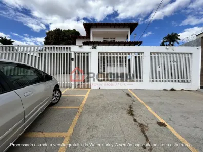 Casa com 5 Quartos à venda, 400m² no Setor Tradicional, Brasília