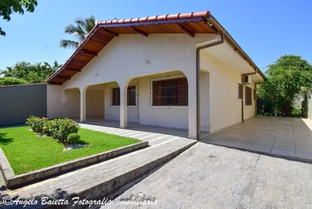 Casa com 2 Quartos à venda, 107m² no Balneário Stella Maris, Peruíbe
