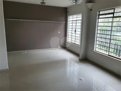 com 3 Quartos para alugar, 200m² no Campo Belo, São Paulo