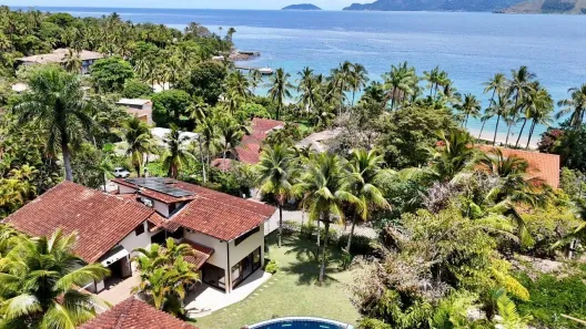 Casa de Condomínio com 5 Quartos à venda, 450m² no Feiticeira (Cambaquara), Ilhabela