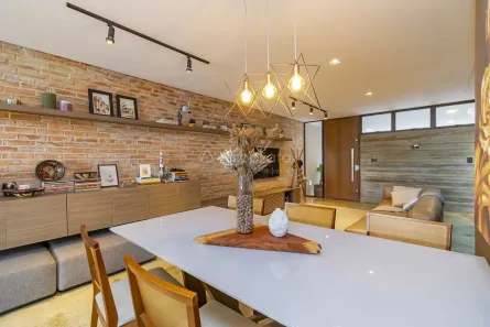 Sobrado com 3 Quartos à venda, 177m² no Água Verde, Curitiba