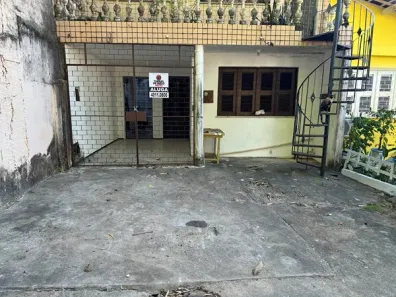 Casa com 3 Quartos para alugar, 70m² no Vila União, Fortaleza