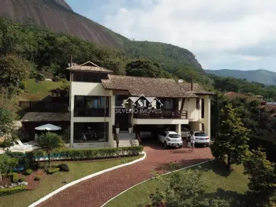 Casa de Condomínio com 4 Quartos à venda, 600m² no Samambaia, Petrópolis