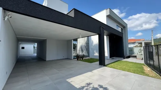 Sobrado com 6 Quartos à venda, 433m² no Do Ubatuba, São Francisco do Sul