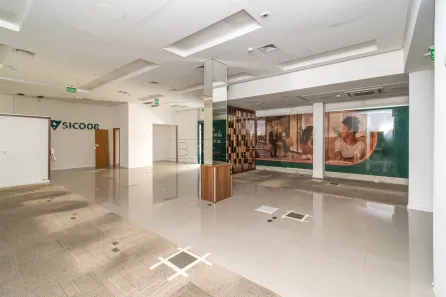 Ponto Comercial para alugar, 183m² no Praia de Belas, Porto Alegre
