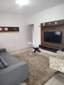 Casa com 4 Quartos à venda, 200m² no Presidente Roosevelt, Uberlândia