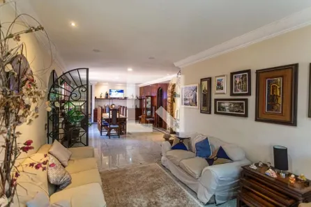 Casa com 3 Quartos à venda, 330m² no Serra, Belo Horizonte