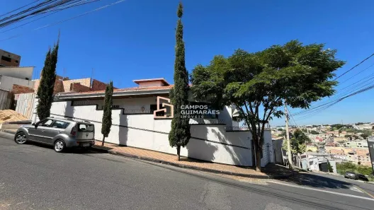 Casa com 3 Quartos para alugar, 250m² no Cândida Ferreira, Contagem