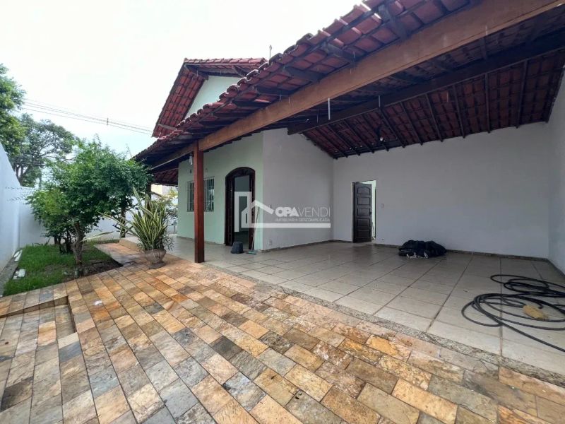 Casa com 3 quartos — Santa Amélia, Belo Horizonte