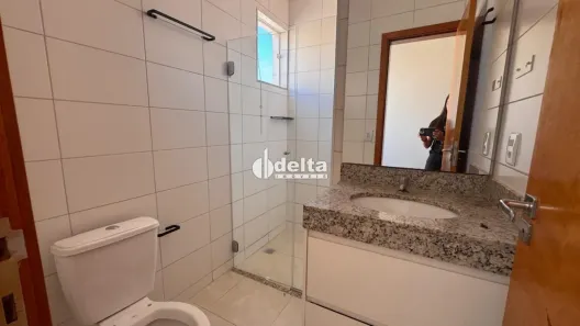 Casa de Condomínio com 2 Quartos para alugar, 70m² no Vigilato Pereira, Uberlândia