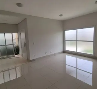 Casa com 3 Quartos à venda, 100m² no Laranjeiras, Uberlândia