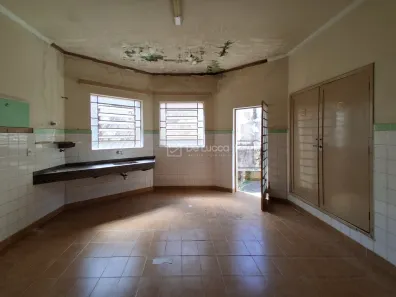 Casa com 3 Quartos à venda, 219m² no Bosque, Campinas