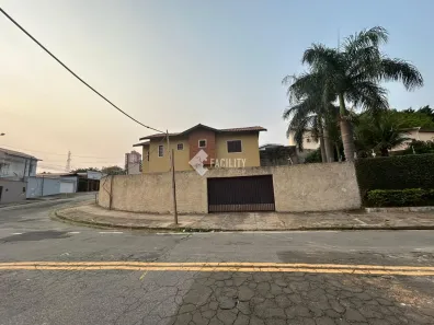 Sobrado com 3 Quartos à venda, 330m² no Vila Manoel Ferreira, Campinas