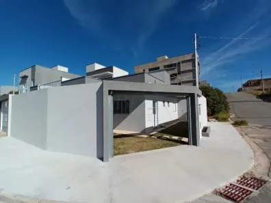 Casa com 2 Quartos à venda, 63m² no Jardim Bandeirantes, Poços de Caldas