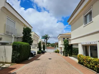 Casa de Condomínio com 4 Quartos à venda, 210m² no Indianópolis, São Paulo