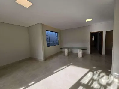 Casa com 3 Quartos à venda, 250m² no São Lucas, Belo Horizonte