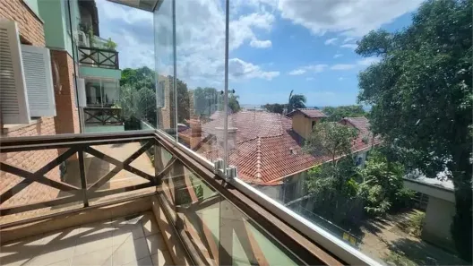 Casa de Condomínio com 3 Quartos para alugar, 195m² no Menino Deus, Porto Alegre
