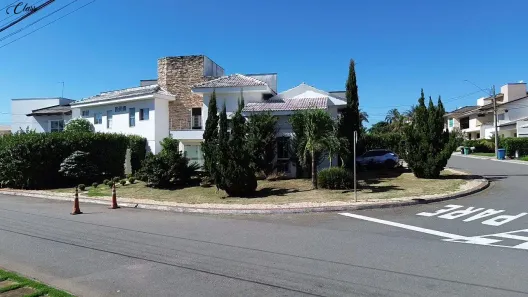 Casa de Condomínio com 5 Quartos à venda, 341m² no Jardins Madri, Goiânia