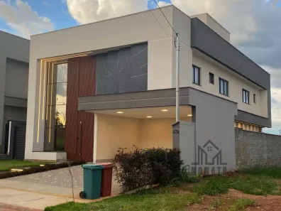 Casa com 3 Quartos à venda, 253m² no Condomínio Parque dos Cisnes, Goiânia