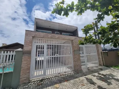 Sobrado com 5 Quartos à venda, 240m² no Centro, Guaratuba