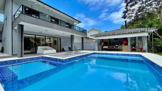 Casa com 5 Quartos para venda ou aluguel, 350m² no Riviera, Bertioga