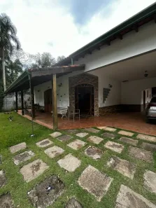 Casa com 3 Quartos para alugar, 277m² no Jardim Santa Paula, Cotia