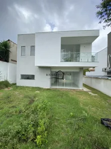 Casa com 3 Quartos à venda, 328m² no Serra Grande, Niterói