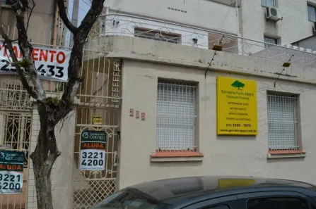 Sobrado com 10 Quartos para alugar, 300m² no Floresta, Porto Alegre