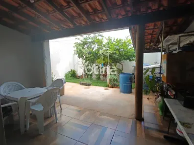 Casa de Condomínio com 3 Quartos à venda, 100m² no Aclimação, Uberlândia